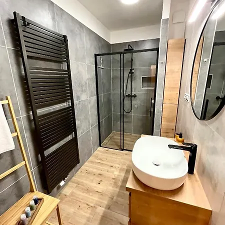 Elen Apartment *