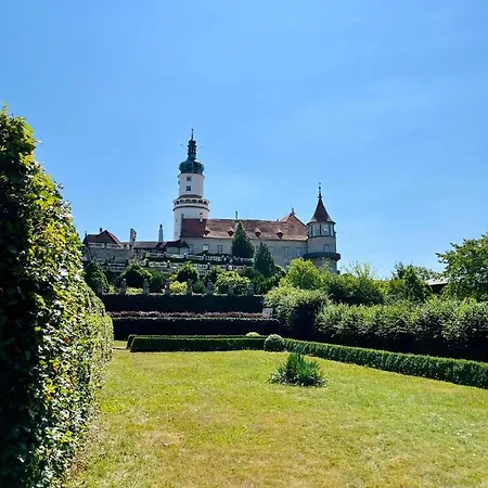 Elen Nove Mesto nad Metuji